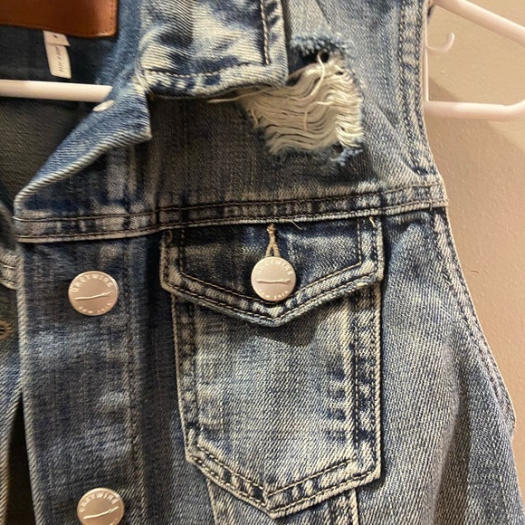 Greywire New York distressed denim vest size Small. {220} - Picture 3 of 10
